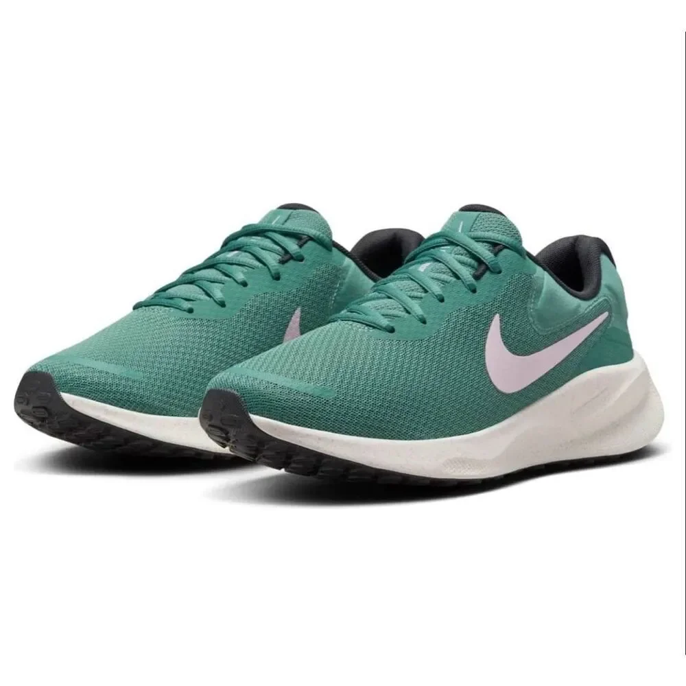 Nike Revolution 7 Bicoastal Green Pink Foam women’s size 7